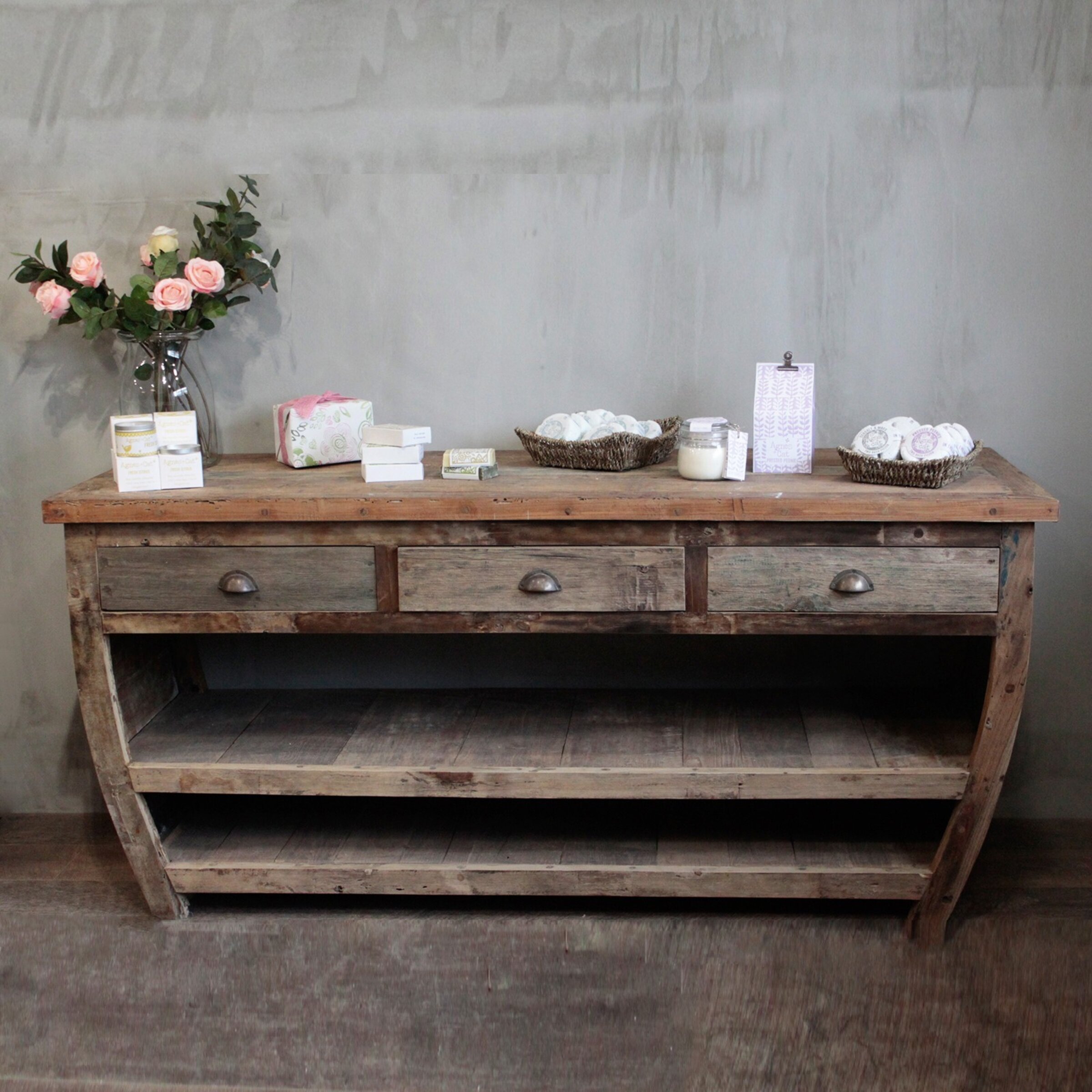 Muebles de madera reciclada de Bali